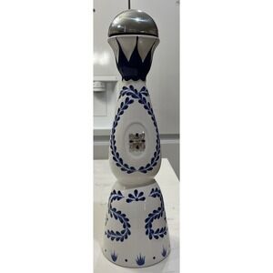 Clase Azul Reposado Tequila Ceramic Hand Painted Blue White Empty Bottle 750 ml